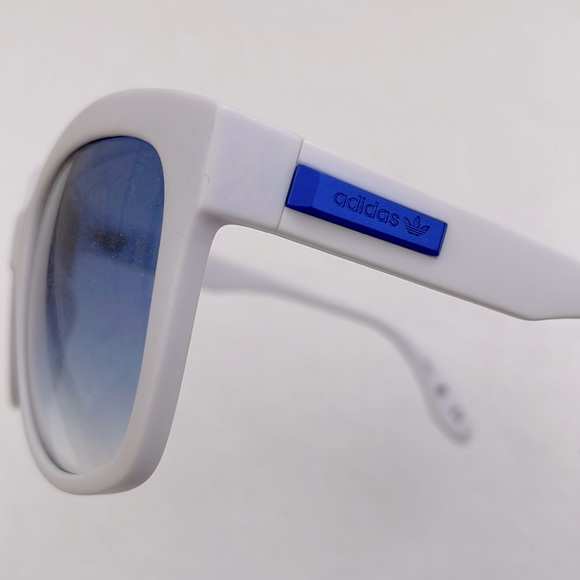 NEW Adidas Sunglasses with Case and Lens Cloth - Picture 2 of 8
